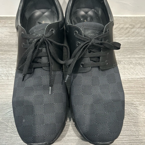 Louis Vuitton Black Men's Shoes - Picture 1 of 3